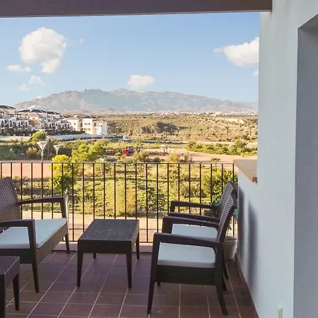 Sunny And Spacious 3-bedroom With Gorgeous Views And Acce Appartement *